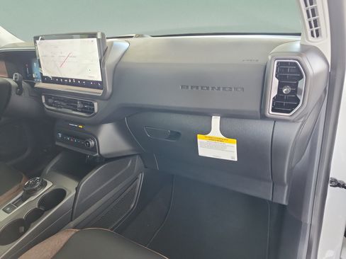 New 2026 Ford Bronco Sport Outer Banks w/ Outer Banks Tech Package+ AWD/4WD image 20