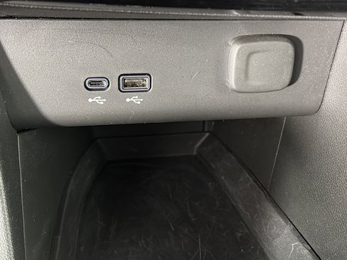 Certified 2024 Buick Encore GX Sport Touring w/ Comfort Package AWD/4WD image 25