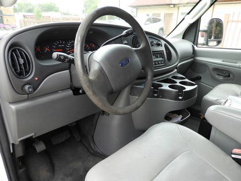 Used 2007 Ford E-150 and Econoline 150 RWD image 13