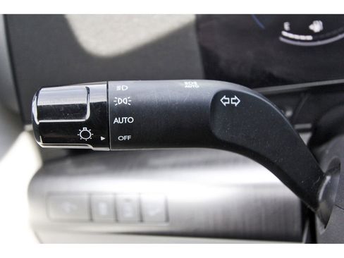 Used 2024 Hyundai Kona SE image 16