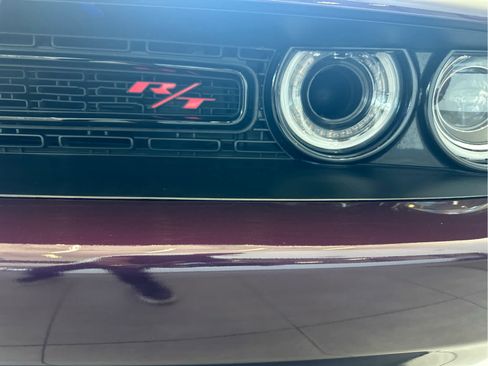 Used 2022 Dodge Challenger R/T Scat Pack w/ Shaker Package RWD image 7