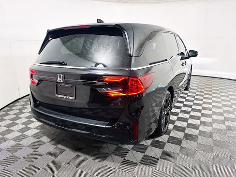 Used 2025 Honda Odyssey Sport-L image 3
