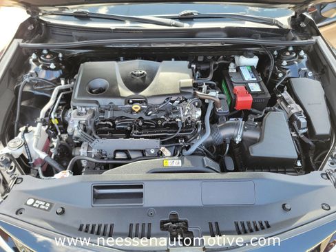 Used 2023 Toyota Camry LE image 34