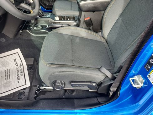 Used 2024 Jeep Wrangler Sport S image 4