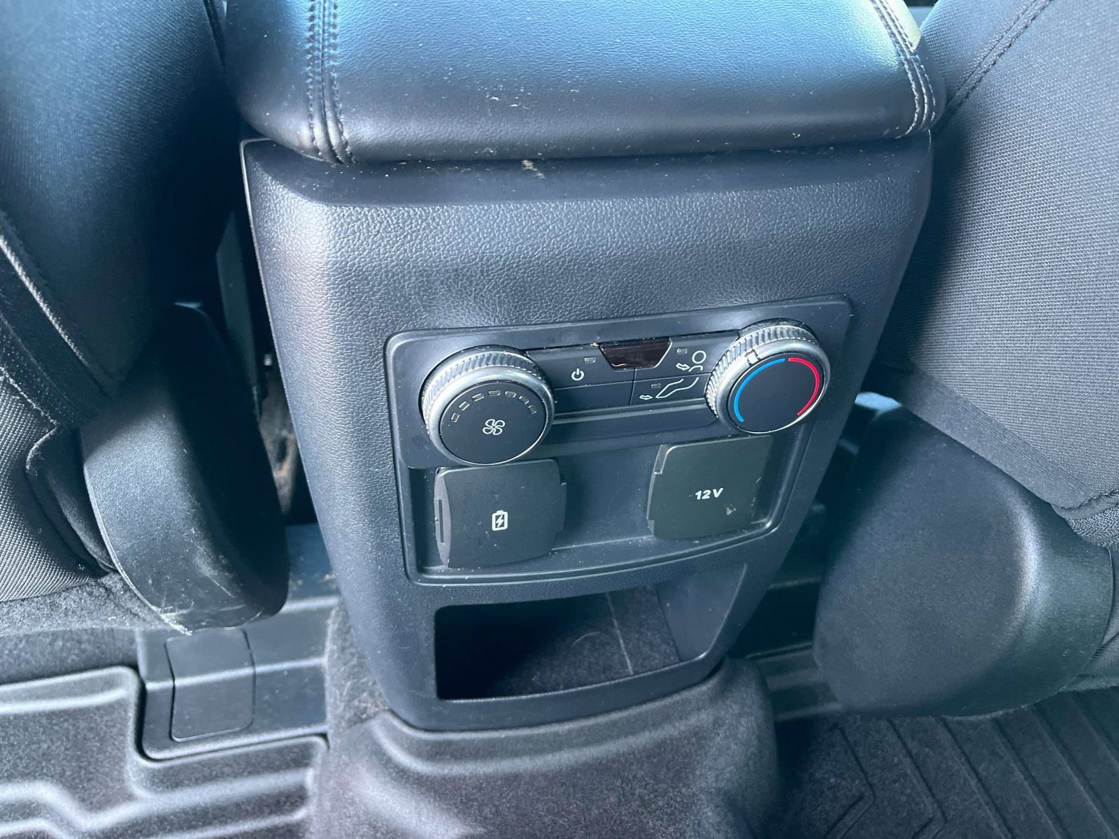 Used 2021 Ford Explorer XLT RWD image 17