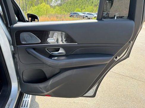 Used 2021 Mercedes-Benz GLS 450 4MATIC image 16