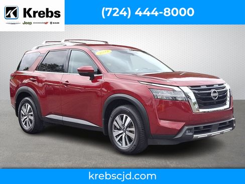 Used 2022 Nissan Pathfinder SL image 1