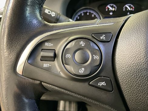 Used 2020 Buick Enclave Premium w/ LPO, Luxury Package FWD image 33