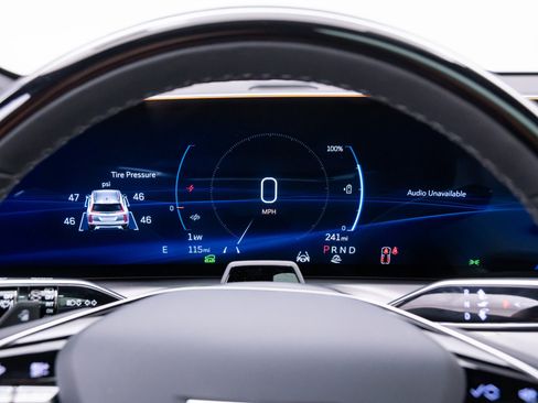 New 2026 Cadillac Vistiq Luxury w/ LPO, Floor Liner Package image 23