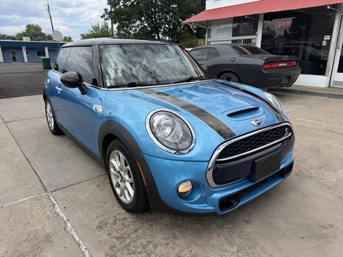 Used 2017 MINI Cooper S FWD image 4