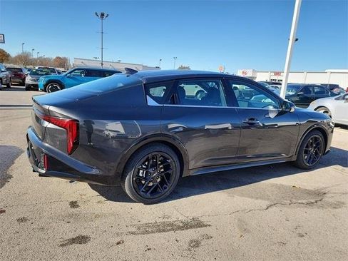 New 2025 Kia K4 GT-Line Turbo image 2