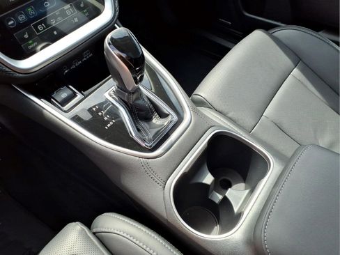 Certified 2025 Subaru Outback Limited AWD/4WD image 11