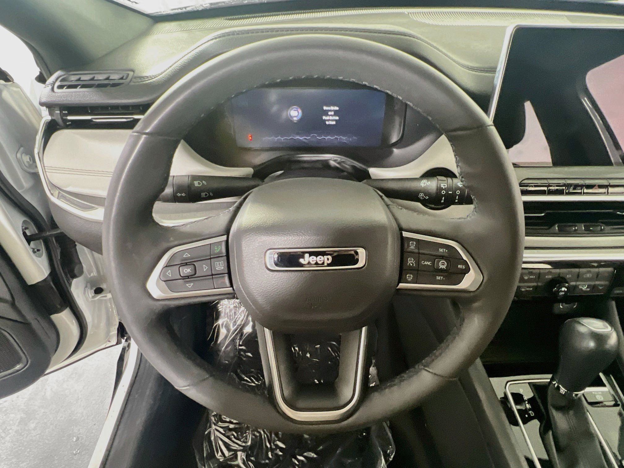 Used 2023 Jeep Compass Limited w/ Elite Group AWD/4WD image 11