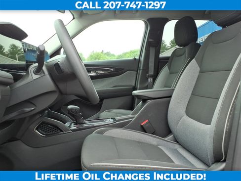 Used 2025 Chevrolet TrailBlazer LT AWD/4WD image 12