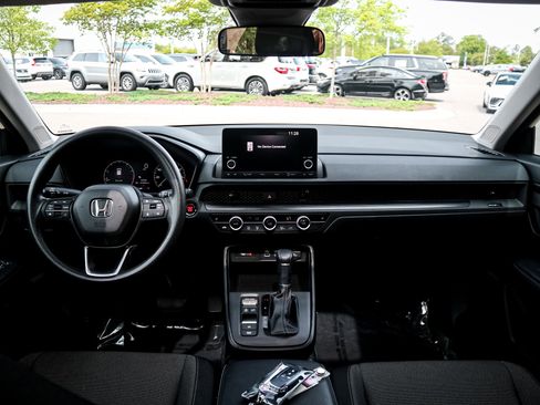 Used 2023 Honda CR-V EX image 28