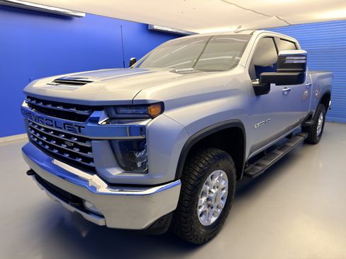 Used 2021 Chevrolet Silverado 2500 LTZ w/ LTZ Convenience Package AWD/4WD image 4