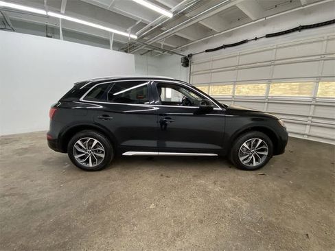 Used 2021 Audi Q5 Premium Plus image 7