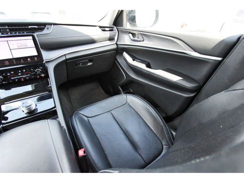 Used 2023 Jeep Grand Cherokee L Limited w/ Luxury Tech Group II image 12