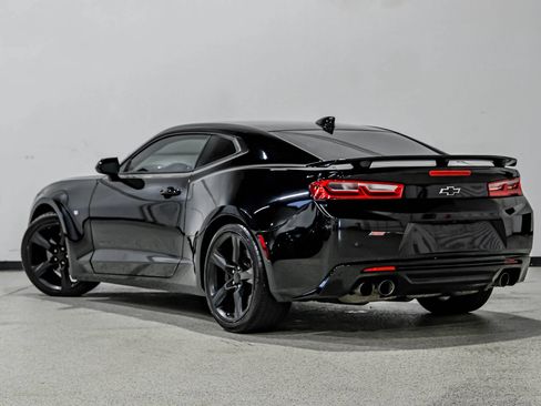 Used 2016 Chevrolet Camaro SS RWD image 7