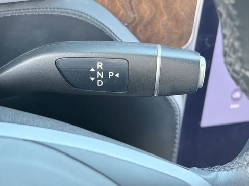 Used 2020 Tesla Model X Long Range image 16