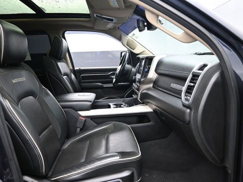 Used 2019 RAM 1500 Laramie image 33