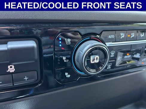 Used 2022 Chevrolet Silverado 1500 LTZ w/ LTZ Premium Package AWD/4WD image 7