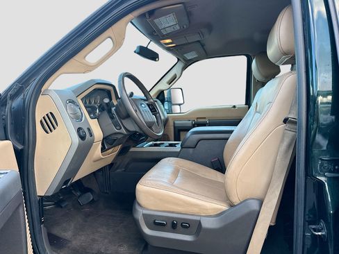 Used 2012 Ford F250 Lariat w/ Lariat Interior Pkg image 13