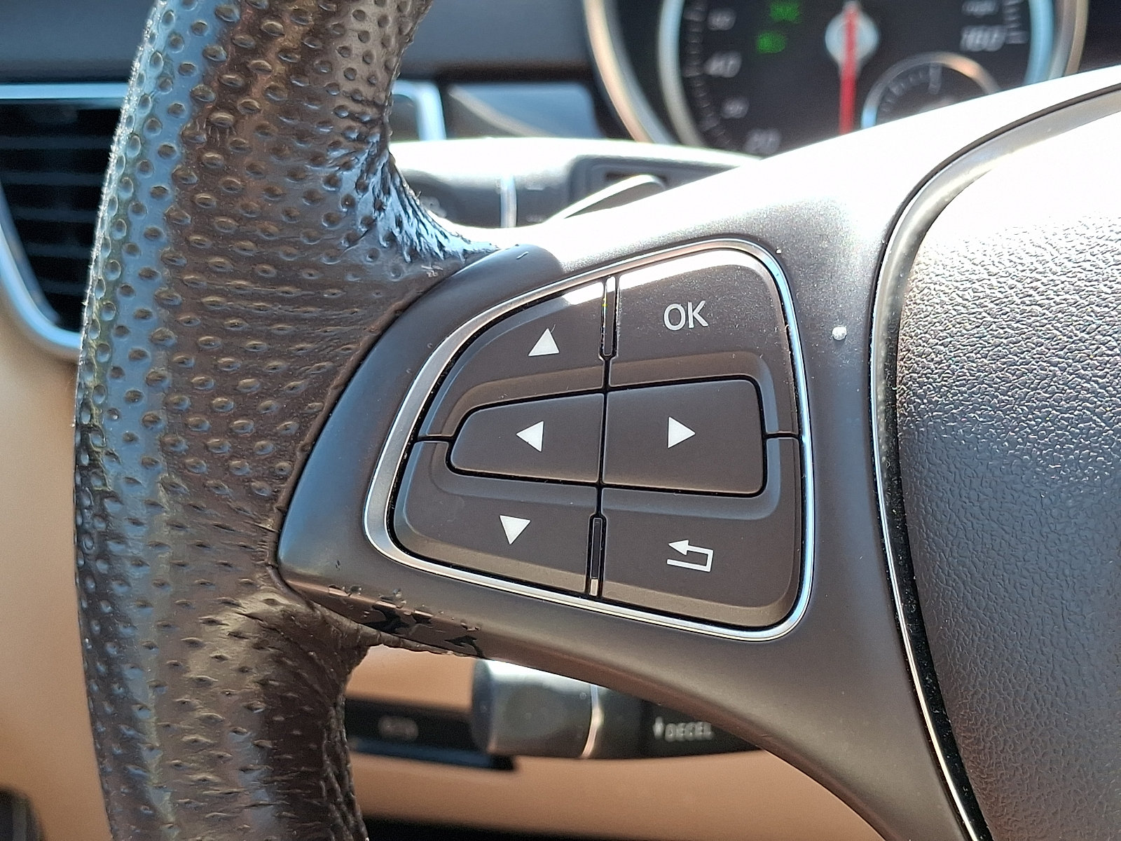 Used 2018 Mercedes-Benz GLE 350 4MATIC image 24