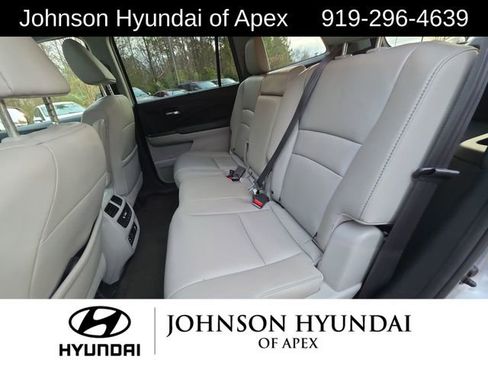 Used 2017 Honda Pilot Touring image 24