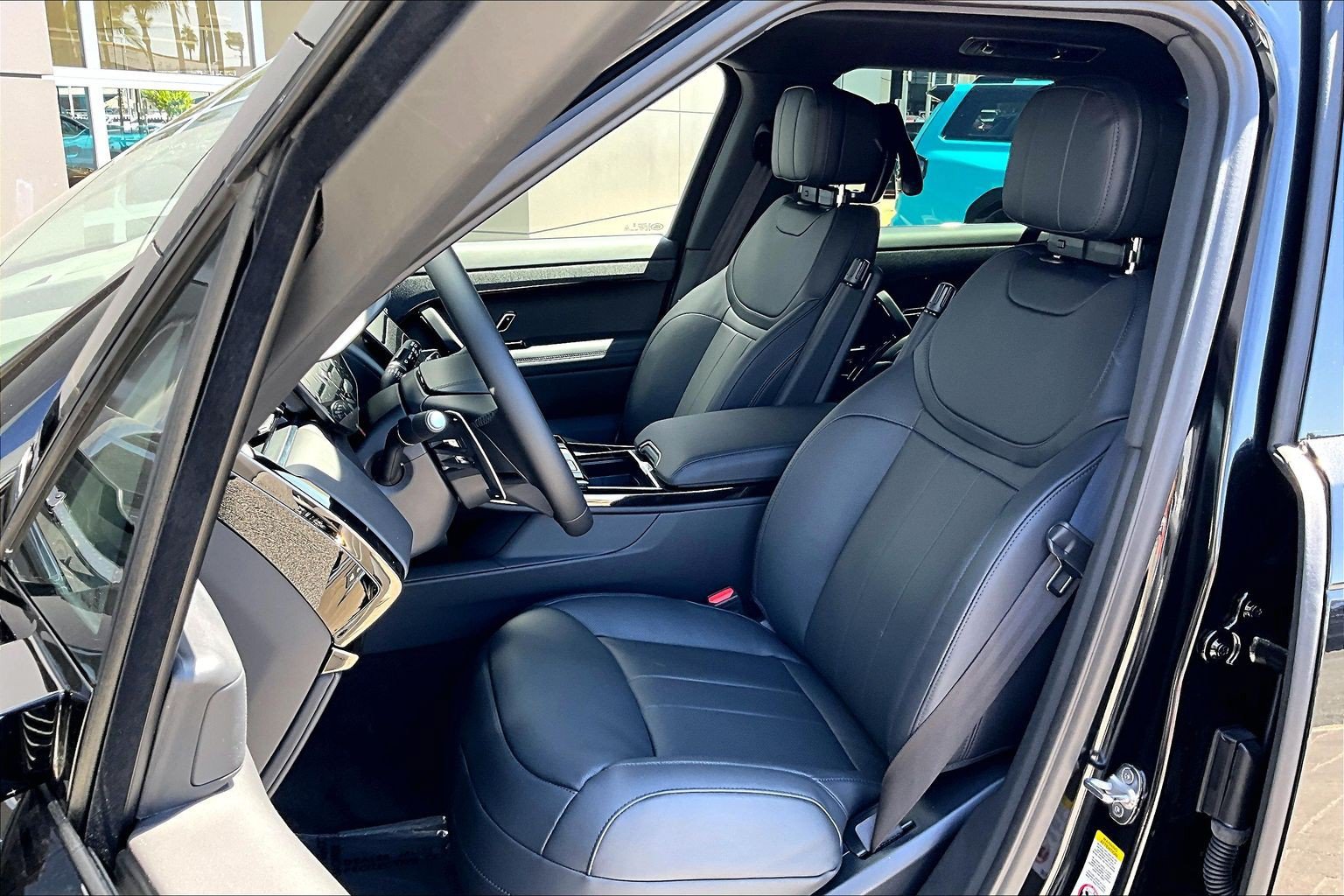 New 2027 Land Rover Range Rover Sport Dynamic SE AWD/4WD image 9
