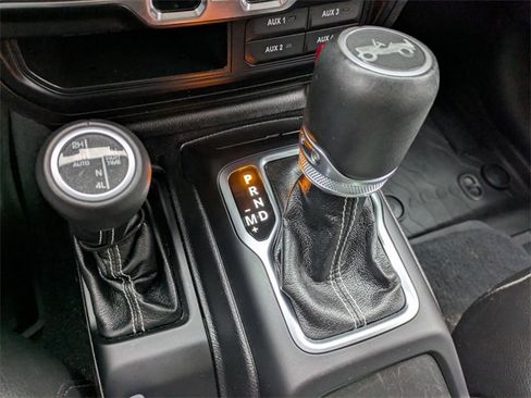 Used 2019 Jeep Wrangler Unlimited Sahara w/ Quick Order Package 24M Moab image 16