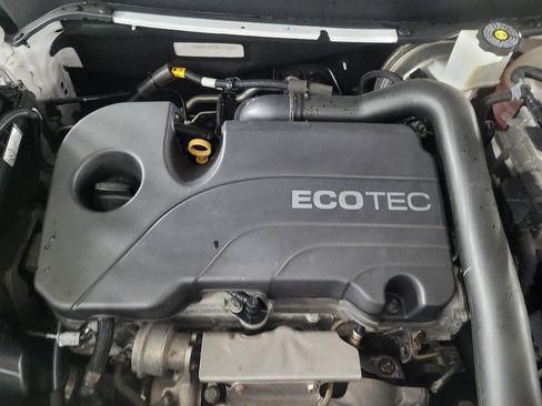 Used 2021 GMC Terrain SLT image 30