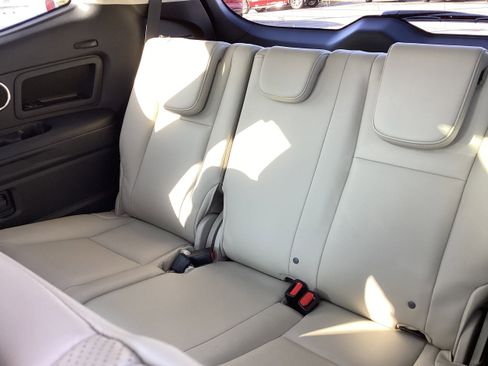 Used 2022 Subaru Ascent Limited w/ Technology Package image 14