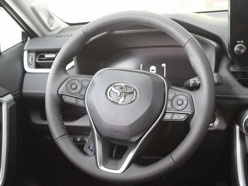 New 2025 Toyota RAV4 Limited image 28