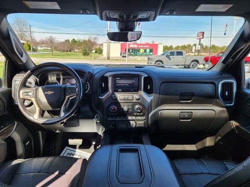 Used 2020 Chevrolet Silverado 2500 High Country w/ Z71 Off-Road Package image 17