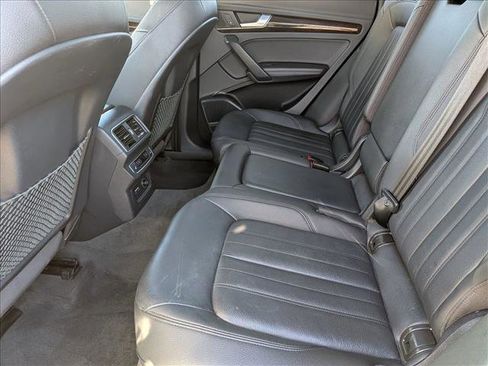 Used 2019 Audi Q5 2.0T Premium Plus w/ Premium Plus Package image 17