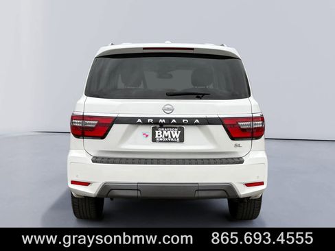 Used 2024 Nissan Armada SL w/ Captain's Chairs Package image 4