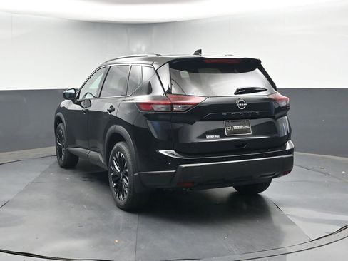 New 2026 Nissan Rogue Dark Armor image 4