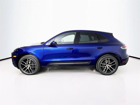 New 2026 Porsche Macan image 2