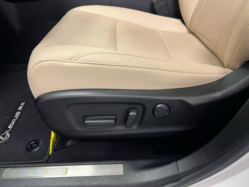 Used 2022 Lexus RX 350L FWD w/ Premium Package image 7