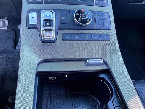 Used 2022 Hyundai Palisade Calligraphy image 16