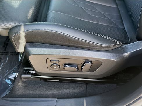 Used 2025 BMW X3 xDrive30i image 15