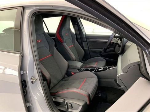New 2026 Volkswagen GTI SE FWD image 11