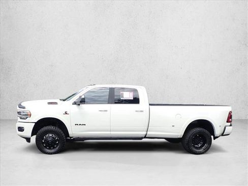 Used 2022 RAM 3500 Laramie AWD/4WD image 2