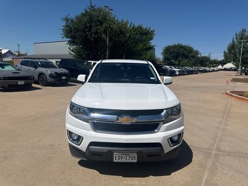 Used 2018 Chevrolet Colorado LT w/ LT Convenience Package RWD image 8