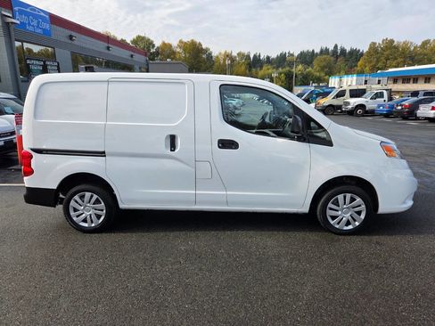 Used 2020 Nissan NV200 S image 8