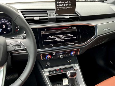 New 2025 Audi Q3 2.0T Premium w/ Convenience Package image 6