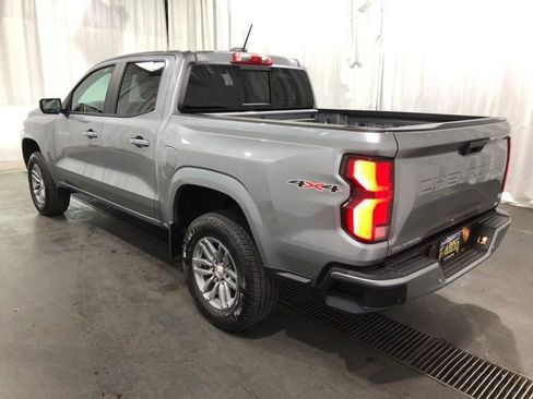 Used 2024 Chevrolet Colorado LT w/ LT Convenience Package III image 6