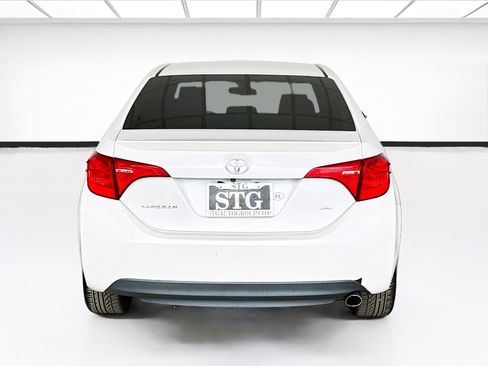 Used 2017 Toyota Corolla SE w/ Carpet Mat Package (TMS) FWD image 5