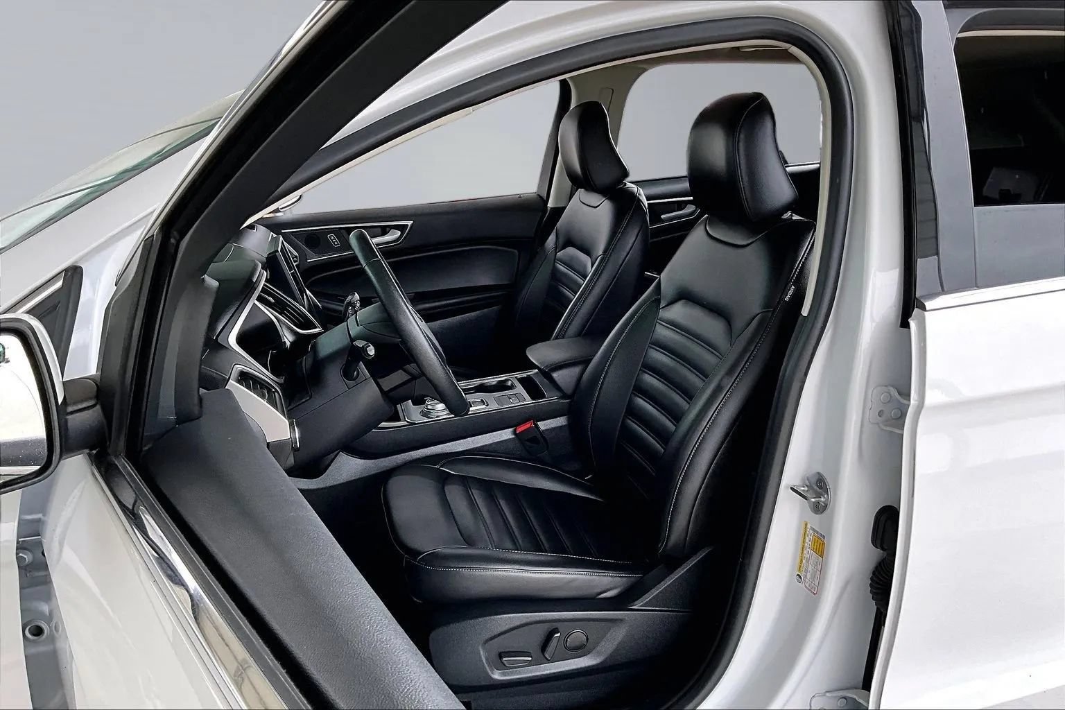 Used 2021 Ford Edge SEL FWD image 18